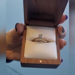 Engagement Ring & Wedding Band